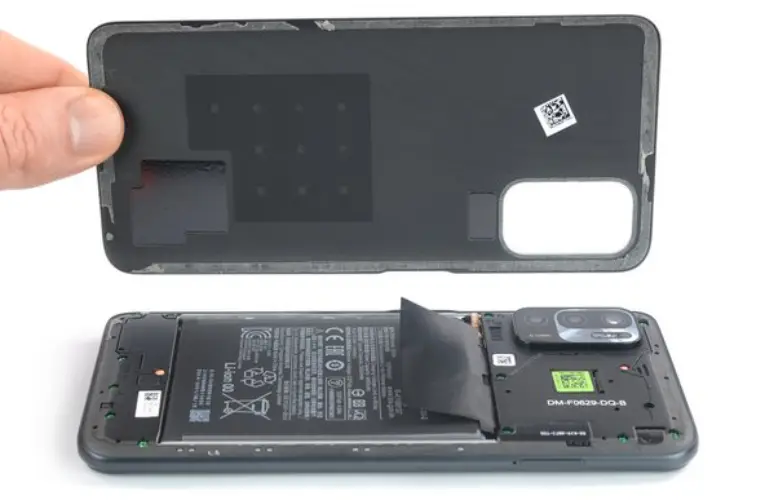 Steps to replace the back door of a Xiaomi mobile phone