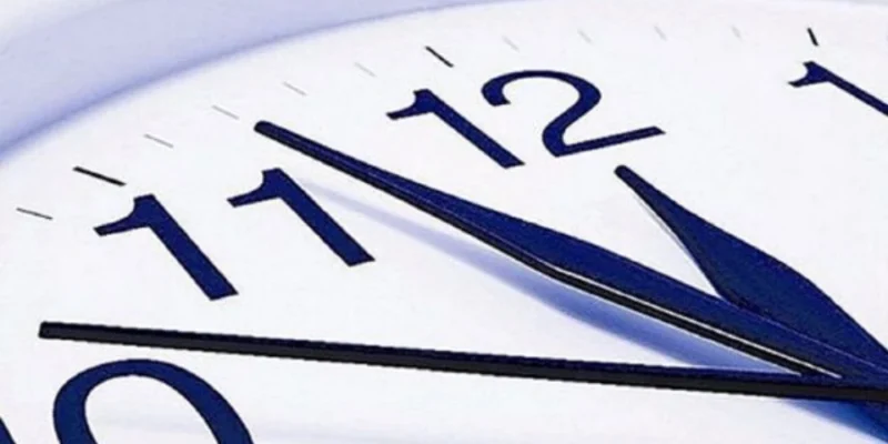 جلو رفتن ساعت گوش